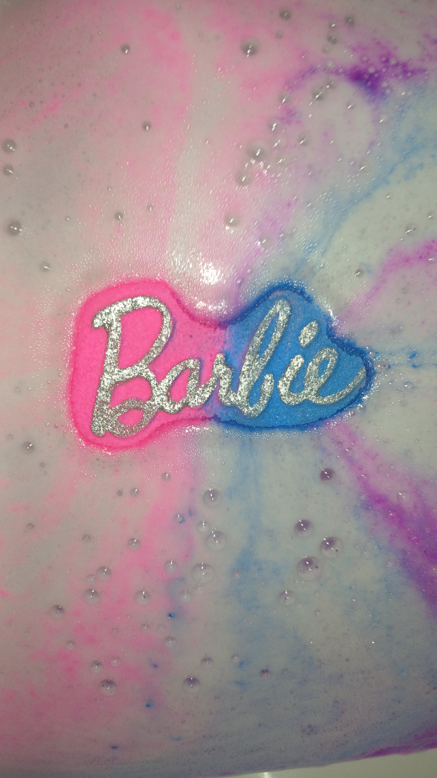 Bar-bie bath bomb