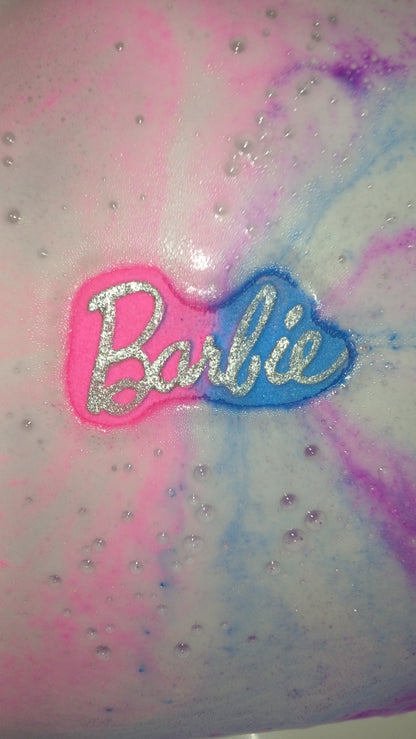 Bar-bie bath bomb