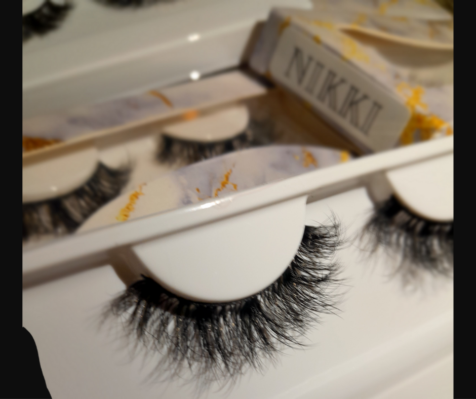 'Nikki' lashes